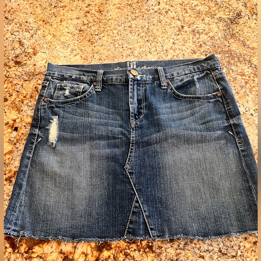 It Jeans Los Angeles Distressed Denim Mini Skirt – Size 27